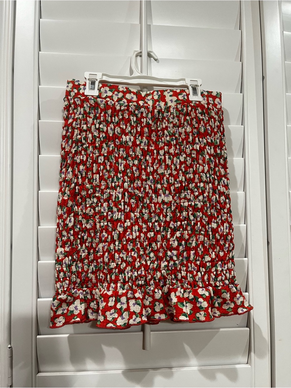 Vero Moda Red Floral Smocked Ruffle Mini Skirt